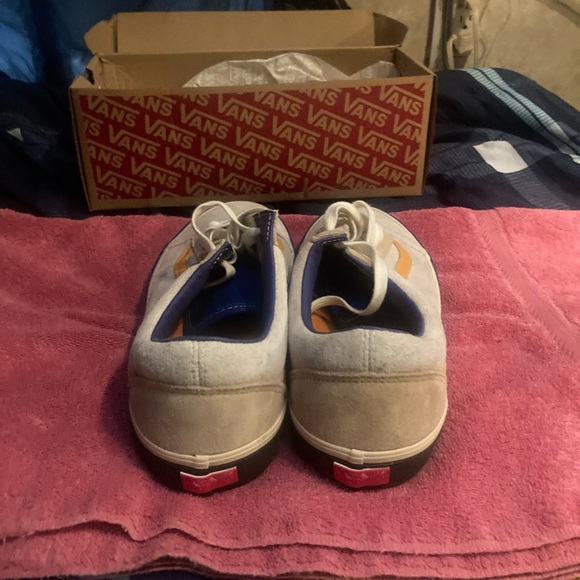 Gently worn Vans old school Vault size 12 without the box, worn just a few times - Picture 4 of 4